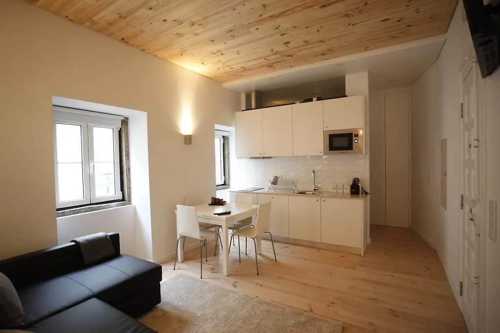 Charming Bairro Alto Apartment Lisbon